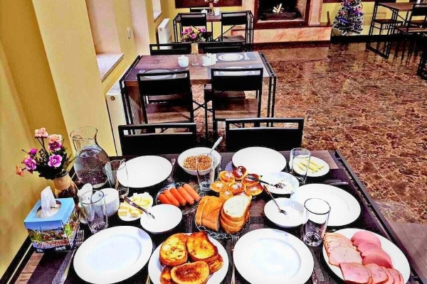 Hotel Holiday Villa (Zemo-Avchala)
